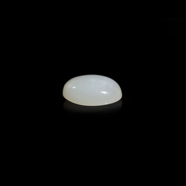 Moonstone - 17.6 Carat