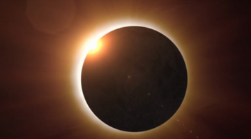 Chandra Grahan 2025: Lunar Eclipse Effects on All Rashis and Why Aquarius Are at Risk