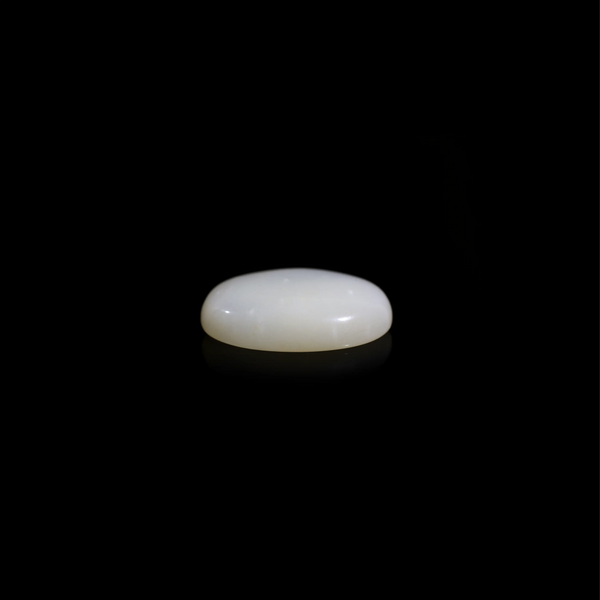 Moonstone - 30.35 Carat