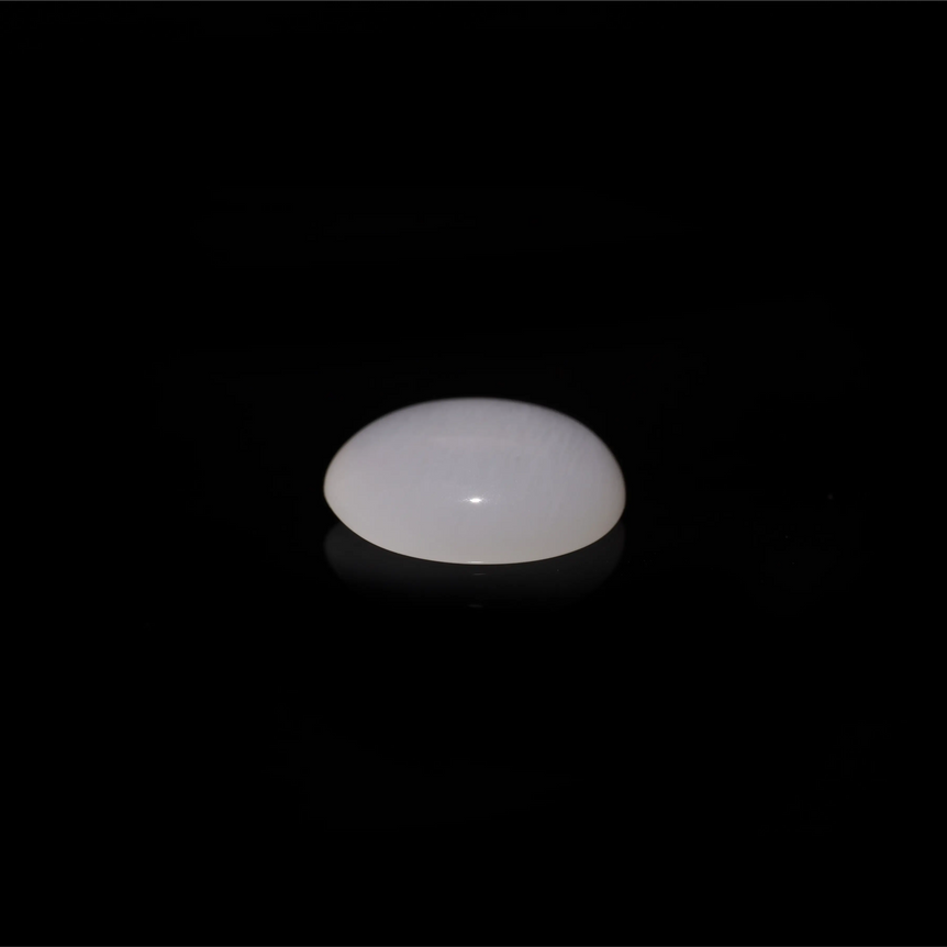 Moonstone - 3.9 Carat