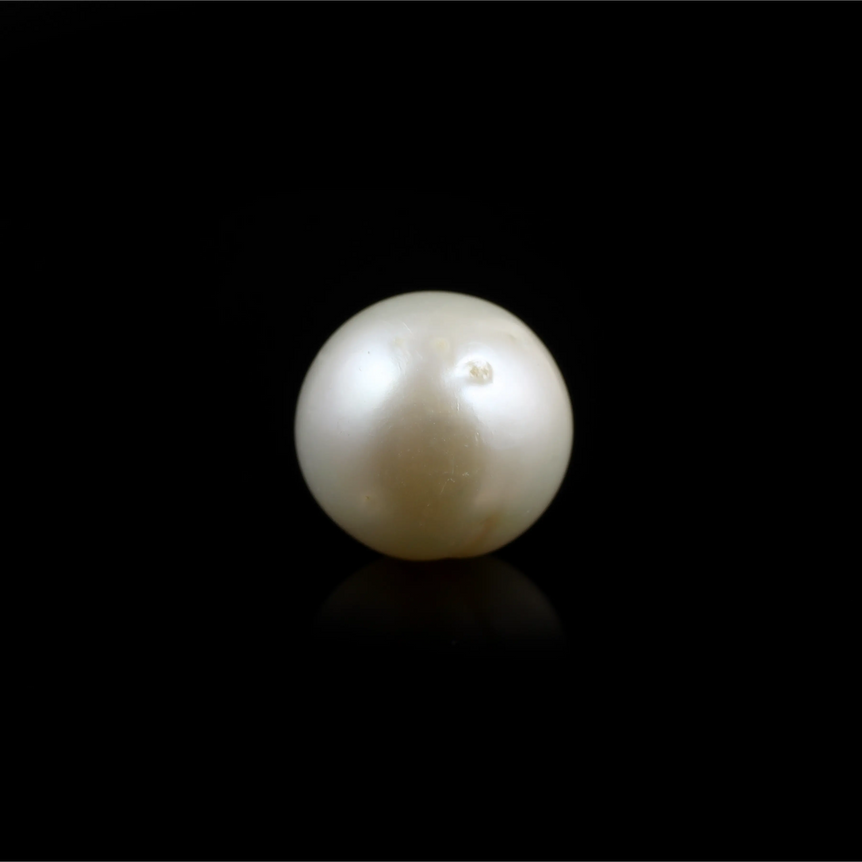 Pearl - 5.5 Carat