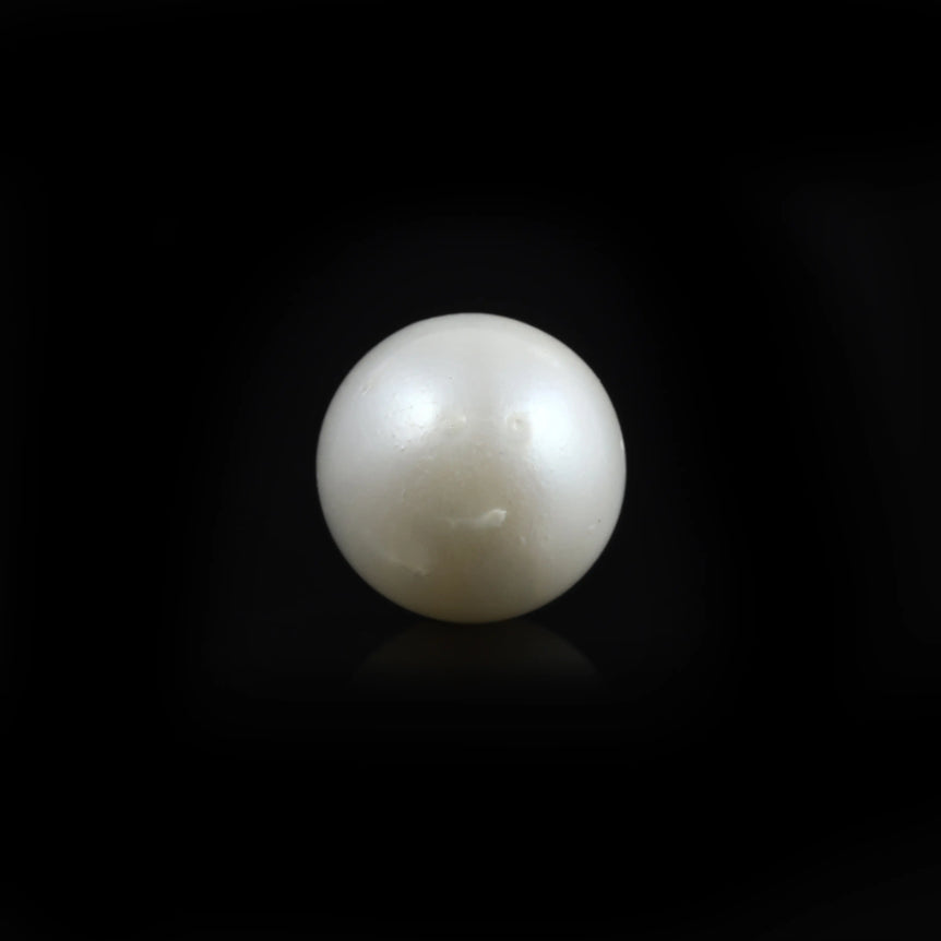 Pearl - 9.9 Carat