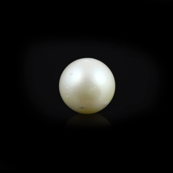 Pearl - 8.7 Carat