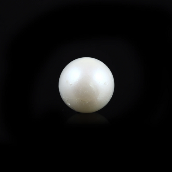 Pearl - 9.9 Carat