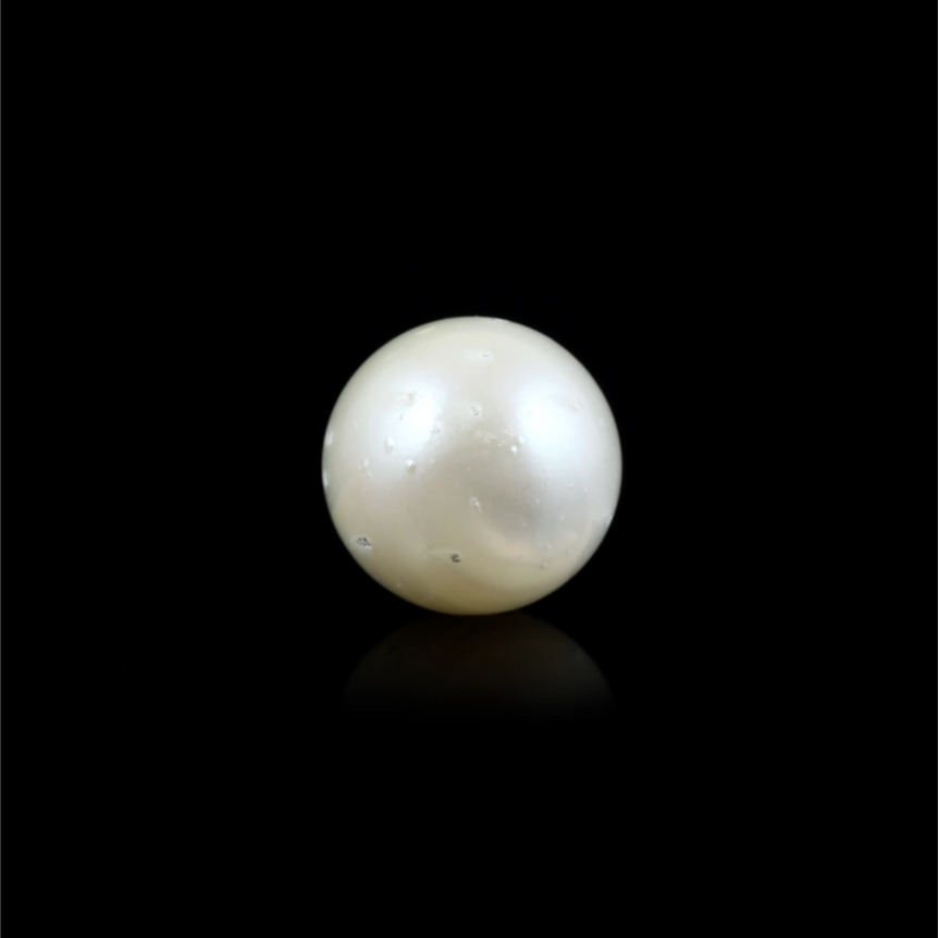 Pearl - 7.7 Carat