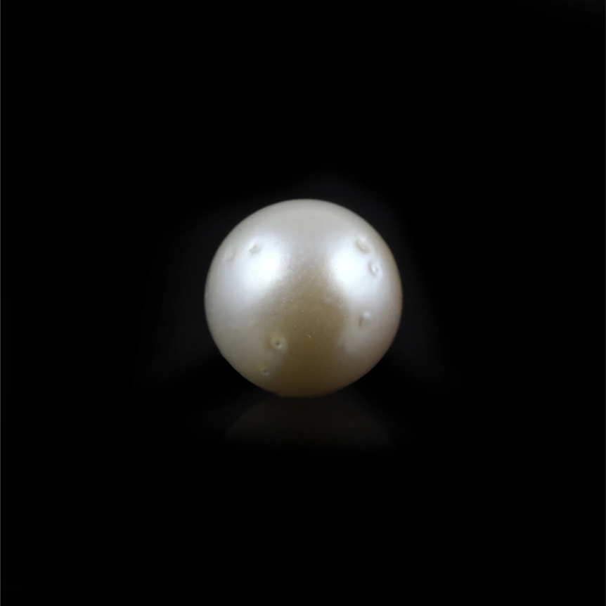 Pearl - 8.2 Carat