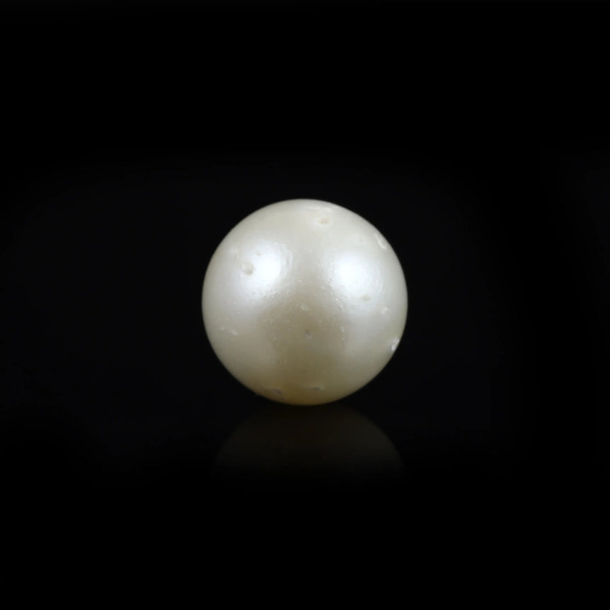 Pearl - 9.4 Carat