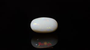Opal - 8.8 Carat