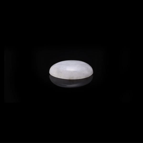 Rainbow Moonstone - 6.9 Carat