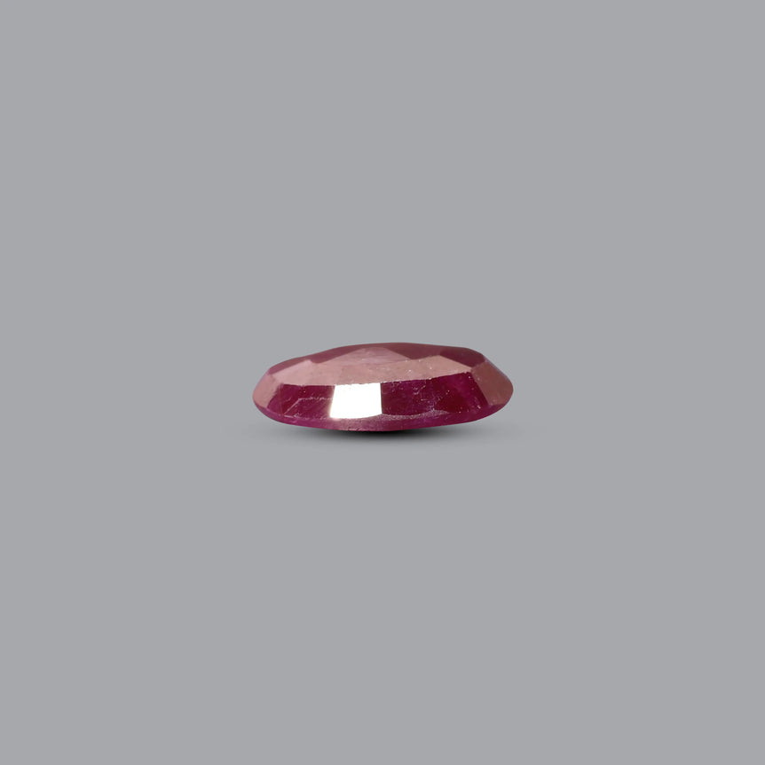African Ruby - 2.9 Carat - Pramogh