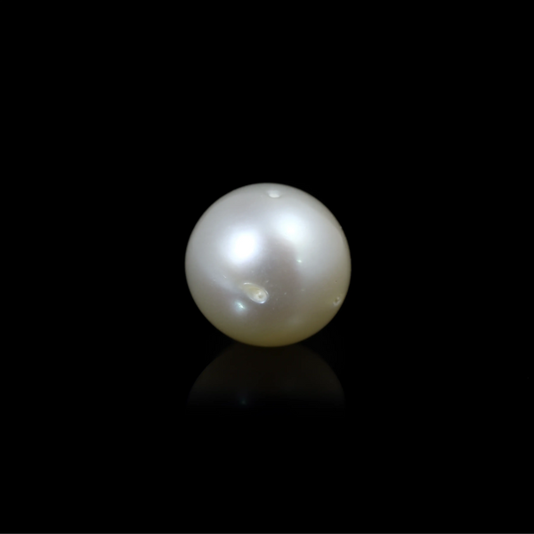 Pearl - 9.75 Carat