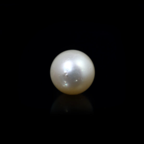 Pearl - 9.9 Carat