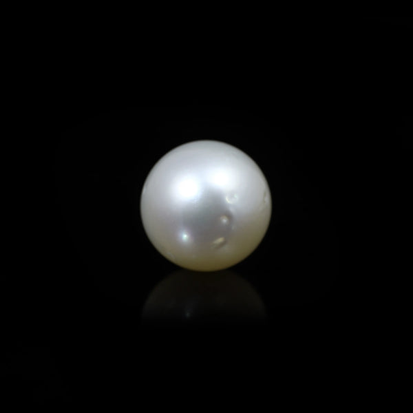 Pearl - 9.9 Carat