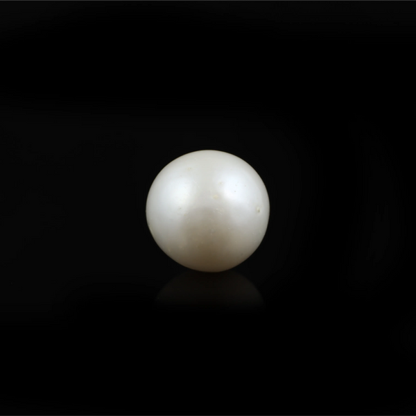 Pearl - 6.9 Carat
