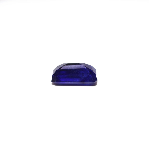 Blue Sapphire - 3.88 Carat