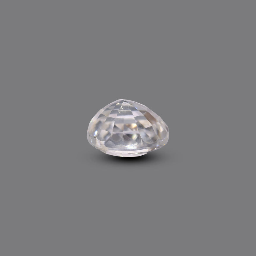 White Zircon - 3.95 Carat